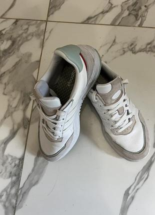 Кросівки adidas