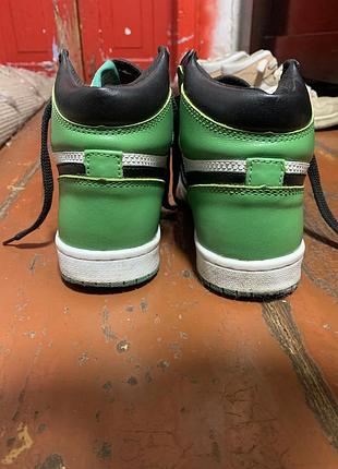 Зеленые жжорданы 3