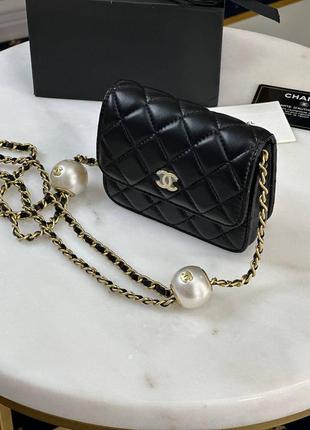 Сумка клатч в стиле chanel pearl crush mini на цепочке кожаная с жемчужинами
