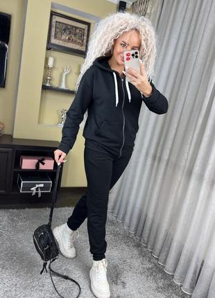 Спортивный женский костюм10 фото