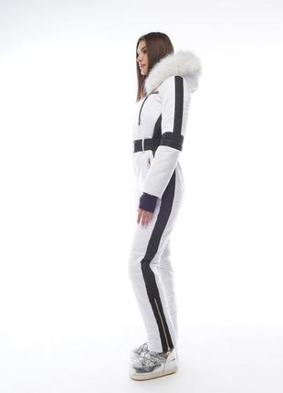 Сучасний зимовий комбінезон