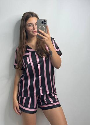 Пижама розовая с черным