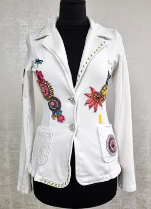 Desigual нарядный трикотажный пиджак