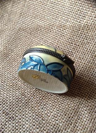 Керамическая шкатулка для безделушек old tupton ware/