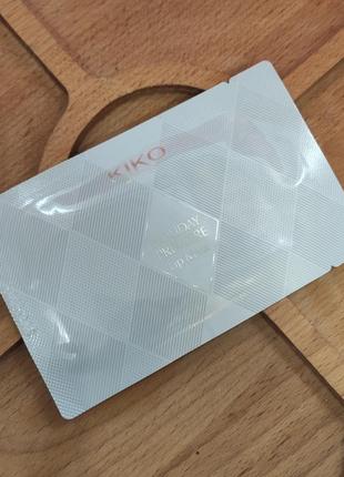 Гідрогелева маска для губ kiko milano holiday premiere lip mask