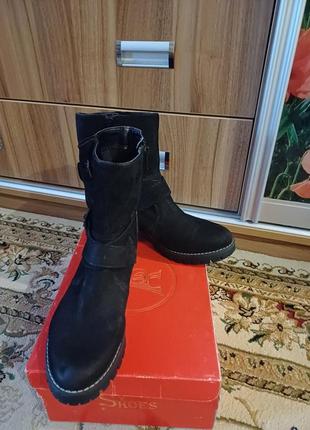 Новые женские осенние ботинки