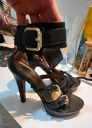 Фірмові жіночі босоніжки navyboot