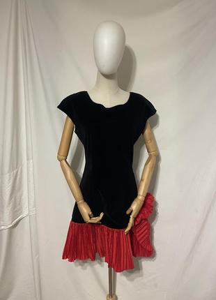 Оксамитова сукня