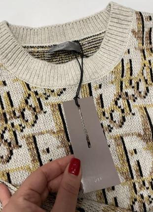 Свитер шерсть