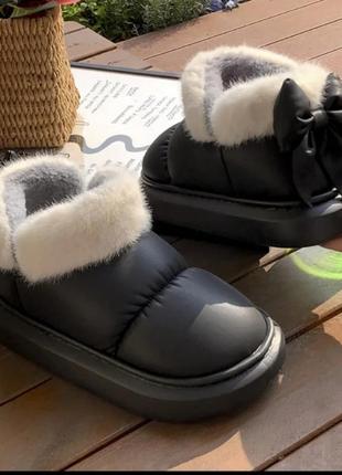 Коричневі зимові короткі хутряні угги з бантиком, автоледі з хутром, дутики зимові жіночі