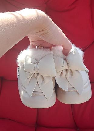 Коричневі зимові короткі хутряні угги з бантиком, автоледі з хутром, дутики зимові жіночі