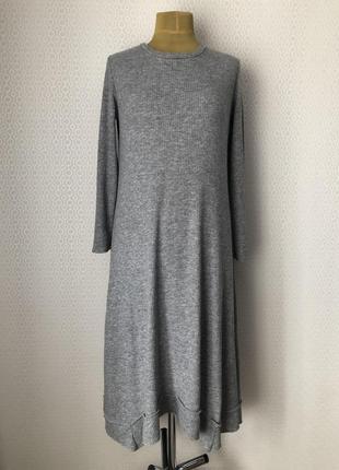 Трикотажное платье в рубчик серого цвета, размер l-xl