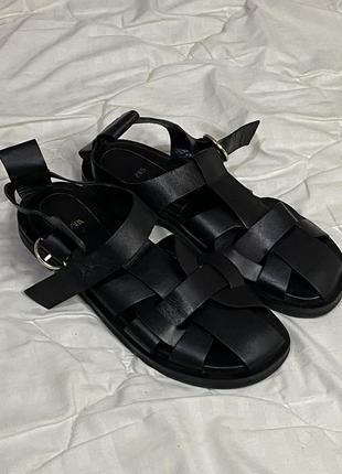 Босоніжки zara
