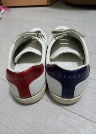 Кроссовки