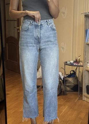 Джинсы клеш укороченные zara высокая посадка голубые