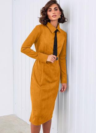 Платье-футляр из замши