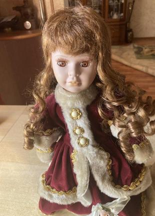 Фарфоровая кукла. коллекционная