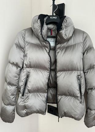 Пуховик moncler оригинал, р. s