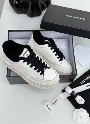 Белые кожаные зимние кроссовки в стиле chanel люкс качества