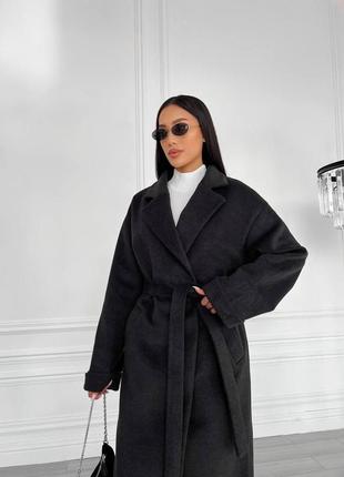 Зимове пальто с поясом