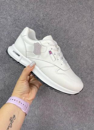 Лёгкие кожаные кроссовки р.37-41