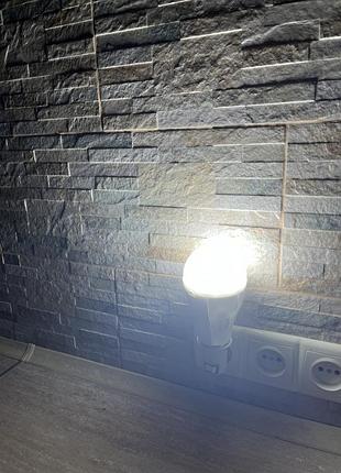 Акумуляторна лампочка лампа аварійна акумуляторна лампа 15 ват