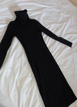 Облегающее обтягивающее черное платье