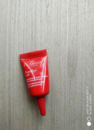 Clarins total eye lift.відновлюючий концентрат.