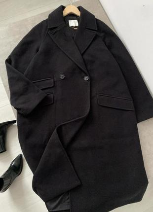 Двубортное черное пальто h&m
