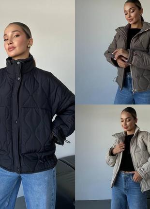 Жіноча стьобанна куртка в стилі zara