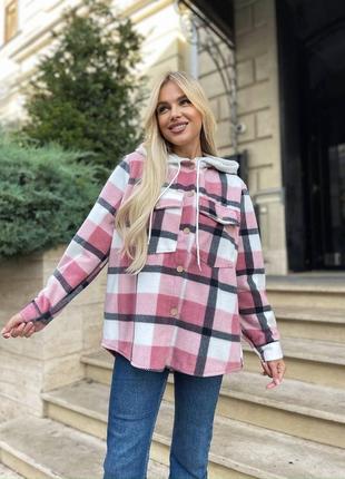 Тепла сорочка oversize в клітинку з капюшоном