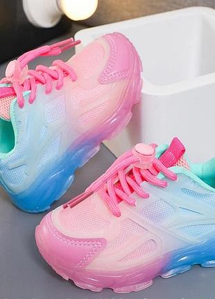 Літні кросівки