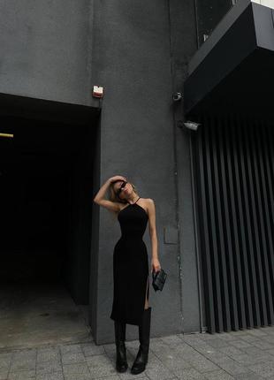 Ідеальна чорна сукня, яка підкреслить твою фігуру2 фото