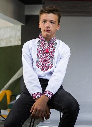 Вышитая рубашка