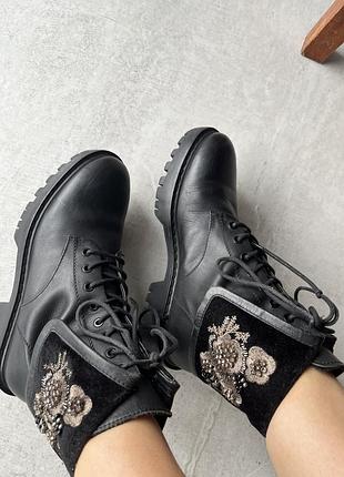 Шкіряні черевики zara