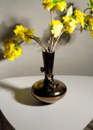 Керамическая ваза с люстровым покрытием бронзового цвета