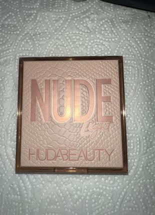 Huda beauty палетка тіней nude