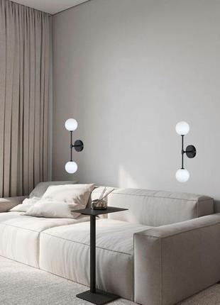 Черное современное бра на 2 белых плафона (61-wt100f-2 bk+wh)