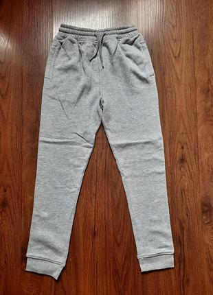 Нові спортивні штани next 140/10років