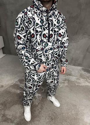 Мужской спортивный  костюм