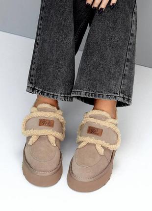 Замшевые женские ugg темное мокко, рабочая липучка, комфортная зимняя модель, короткие...