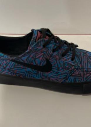 Кроссовки nike