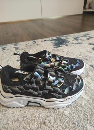 Кроссовки кеды