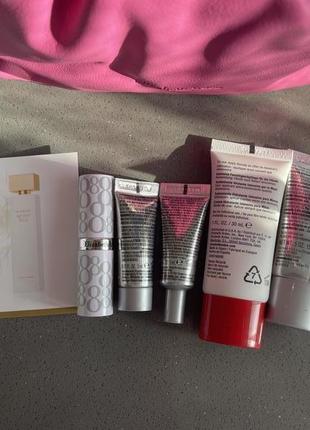 Elizabeth arden. набор косметики для путешествий в косметичке