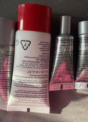 Elizabeth arden. набор косметики для путешествий в косметичке