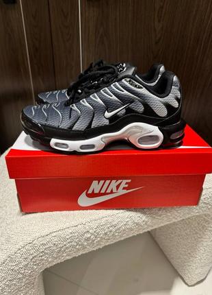 Кроссовки nike