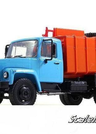 Масштабная модель газ-3307 ко-413 (1989). автолегенды. грузовика. масштаб 1:43