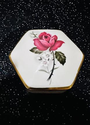 Фарфоровая шкатулка, винтаж