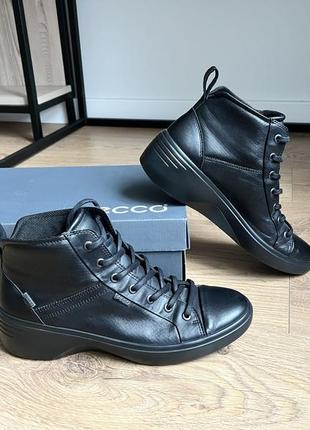 Жіночі черевики ecco