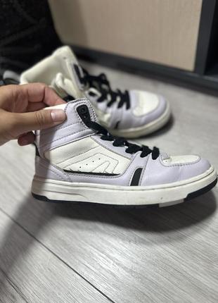 Кроссовки zara